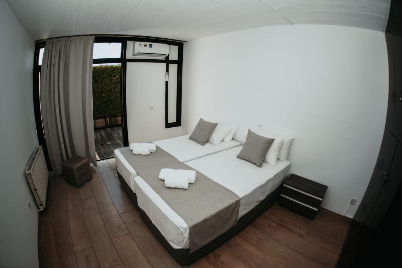 Ovis Hotel Apartments Айя-Напа Экстерьер фото